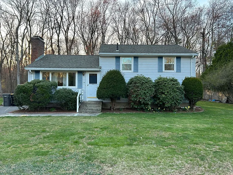 54 Harrington Rd — Photo 1