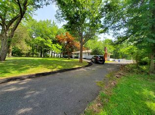 77 Bernard St, Branchburg, NJ 08876