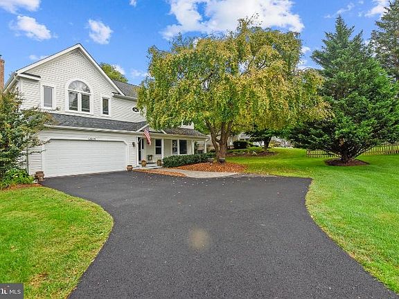 2nd image of 13514 Wisteria Way
