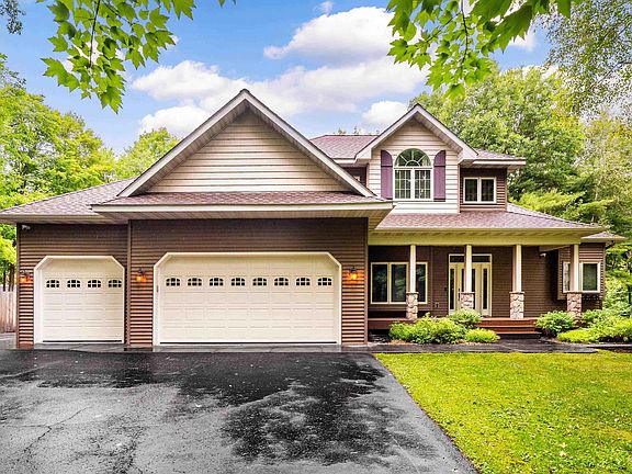2nd image of 1525 Evergreen Dr