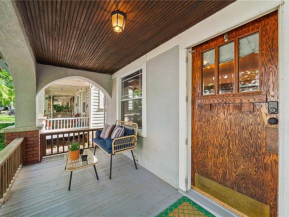 3rd image of 4427 Fairmount Ave