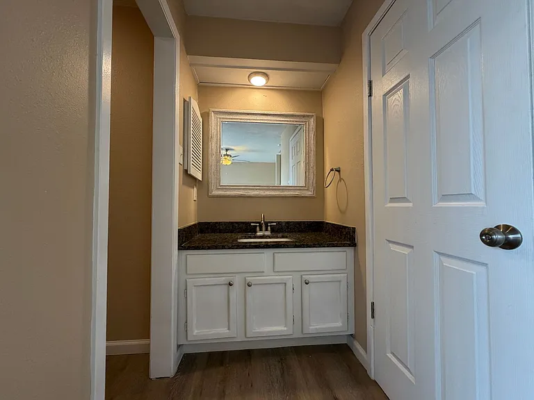 4226 Walnut Hills Dr #4 — Photo 18