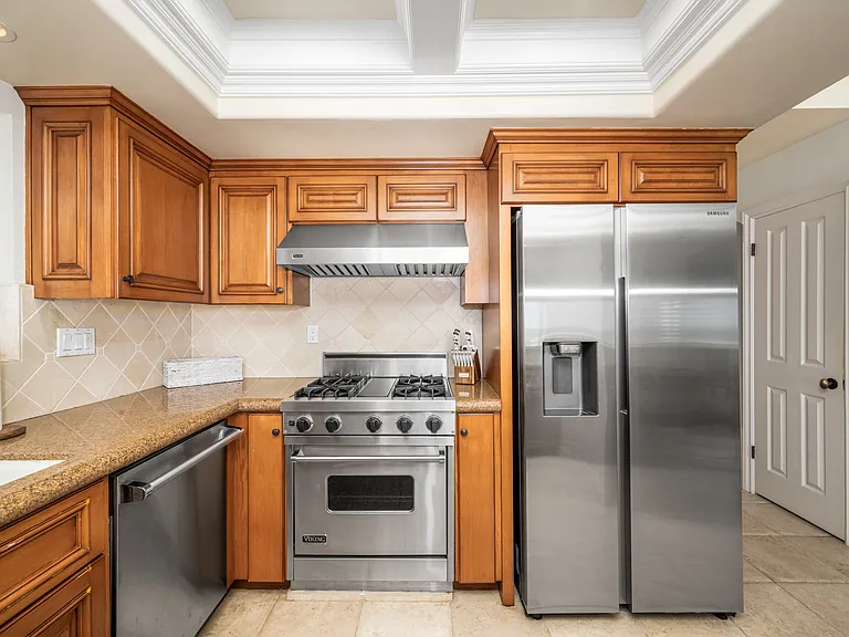 1706 W Oceanfront — Photo 14