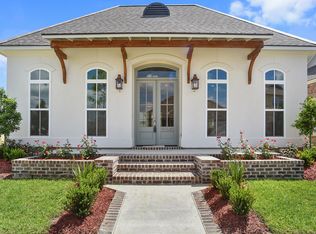 15545 Linden View Dr, Baton Rouge, LA 70817