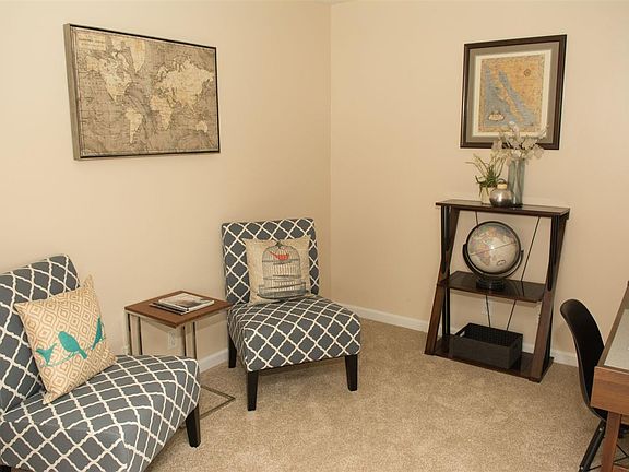 2nd image of 2801 Grosbeak Ln