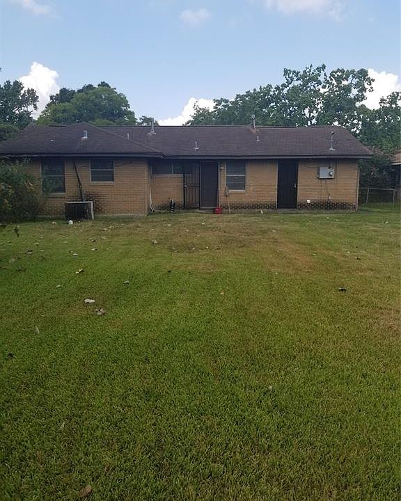 1st image of 10402 Kelburn Dr