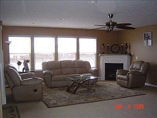 2nd image of 3650 Pickwick Cir
