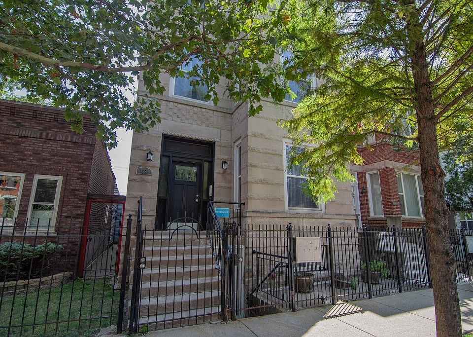 1st image of 1537 N Rockwell St #G