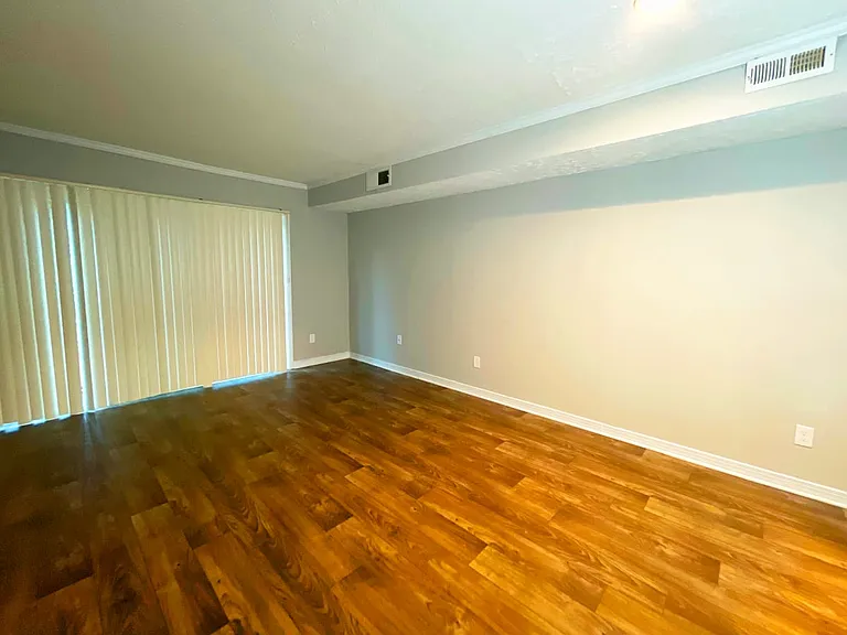Nova Ridge Apartments — Photo 26