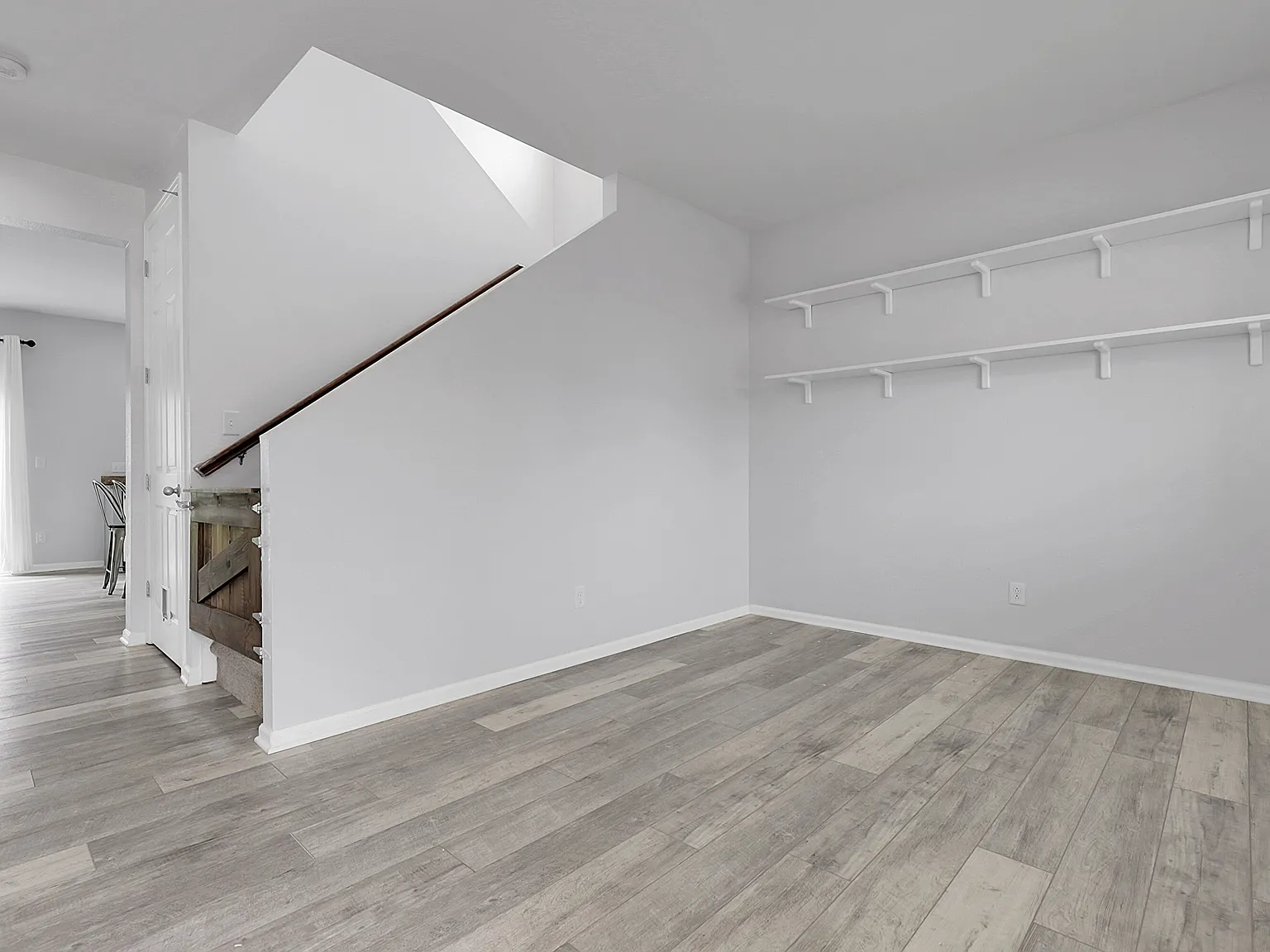 4 bed, 3227 sqft, $3,450 — Photo 3