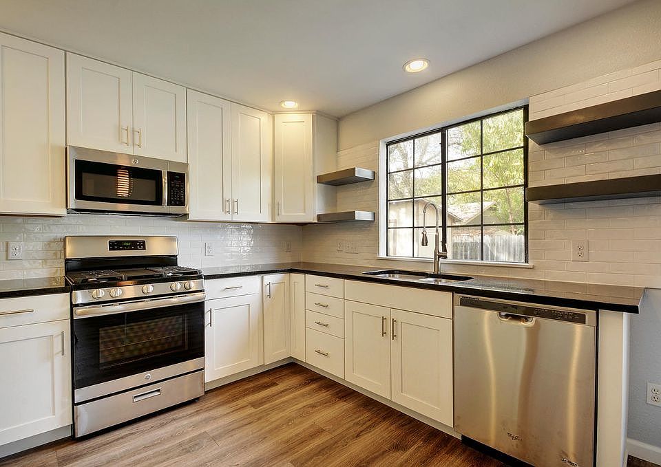 1st image of 6100 Woodhue Dr #0