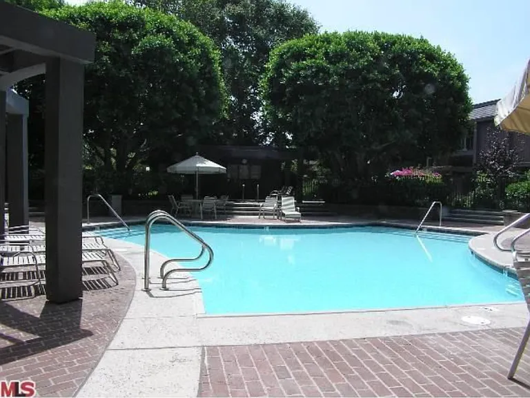 4900 McConnell Ave — Photo 10