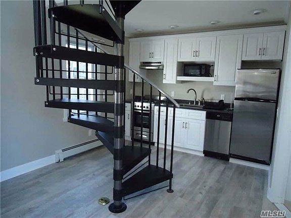 3rd image of 101 Brookside Ave #A
