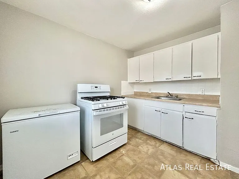 3825 S King St #3829 — Photo 2