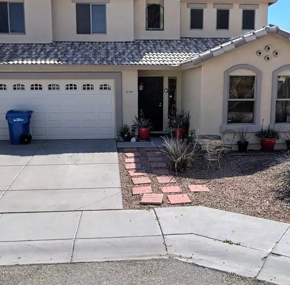 W Mackenzie Dr, Phoenix — Photo 1