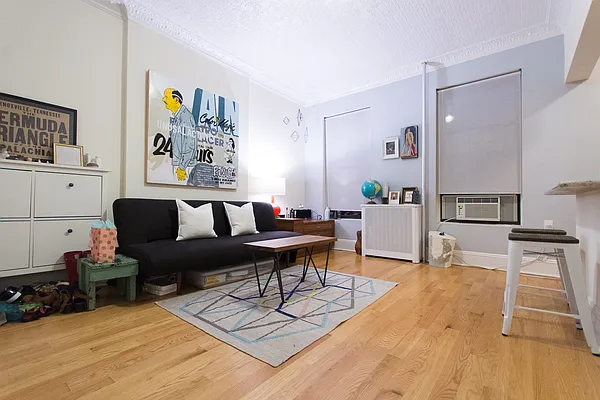 Rented by Twyford Real Estate | media 23