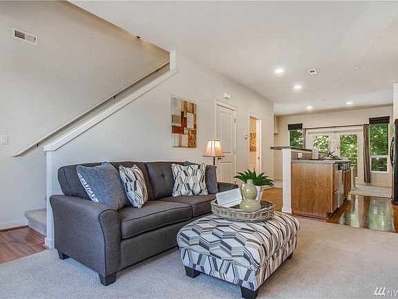 4th image of 2223 NE Marion Ln