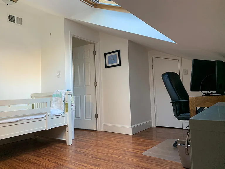 Upstairs Bedroom 2