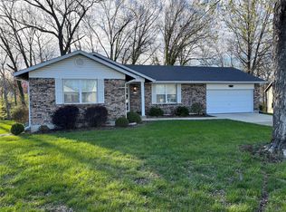 1311 Shagbark Ct, Troy, MO 63379
