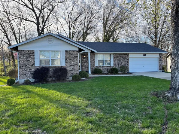 1311 Shagbark Ct, Troy, MO 63379