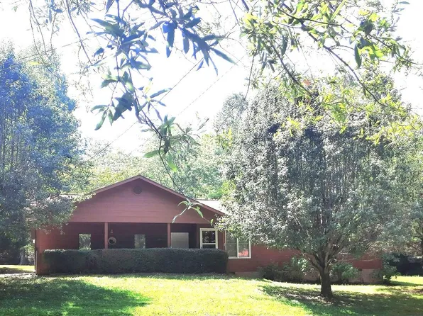 143 Laurel Trl, Cosby, TN 37722
