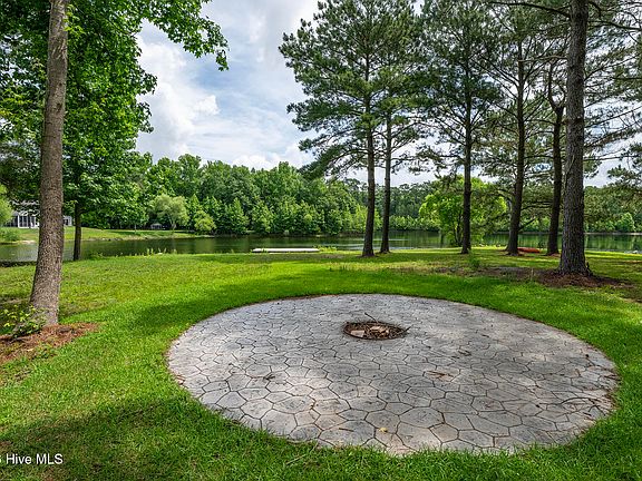 4th image of 303 Ramonas Lake Court