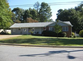 1261 Owen Cir, Sugar Hill, GA 30518