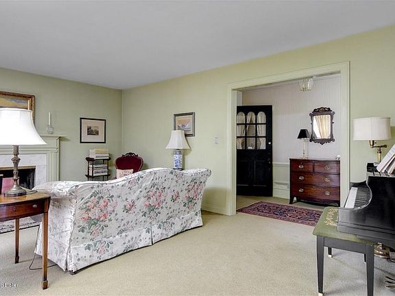 04 6422 Regal Rd Tafels