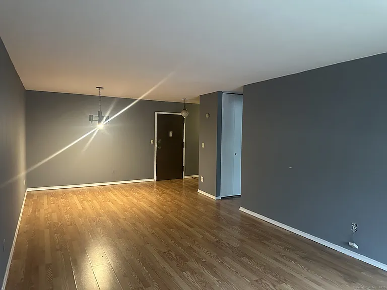 235 Henry Ave #22K — Photo 4
