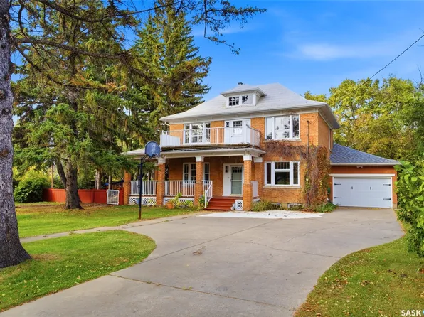 810 4th Avenue, Rosthern, SK S0K 3R0