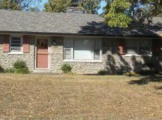 3129 Hyde Park Dr, Lexington, KY 40503