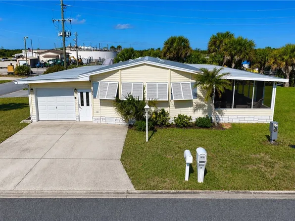 1201 Chipewa Dr, Barefoot Bay, FL 32976