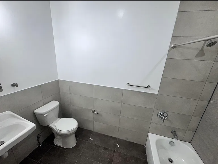 10 School St #101 — Photo 3