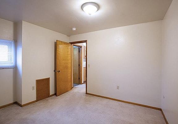5th image of 1853 Jefferson Ave #121