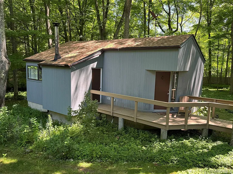 10A Clearwater Ln — Photo 2