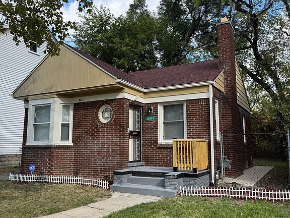 2nd image of 13614 Montrose St