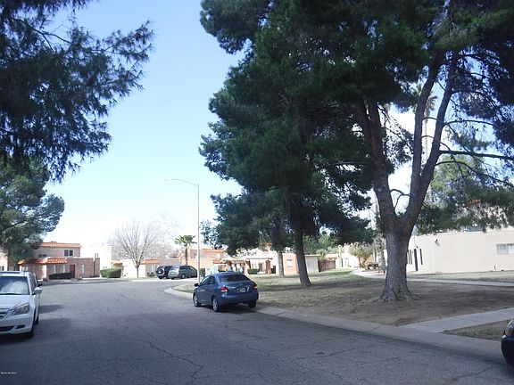 2nd image of 6549 E Calle La Paz Unit B