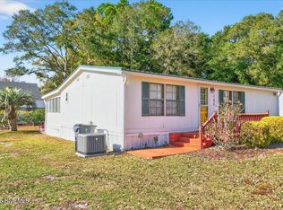 105 Live Oak Dr, Sunset Beach, NC 28468