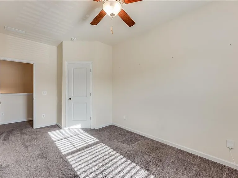 5317 Burrus Ln — Photo 36