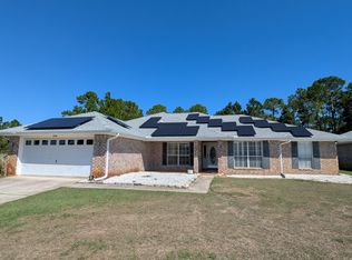 9708 Parker Lake Cir, Navarre, FL 32566