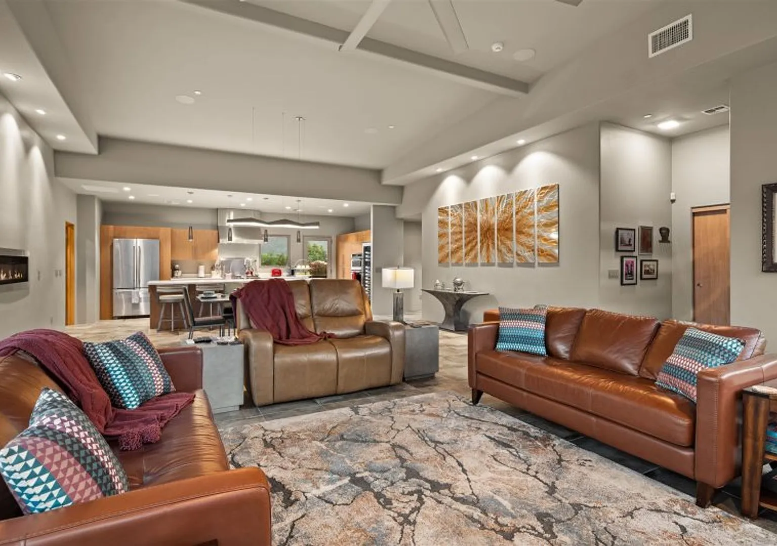 Exquisite Luxury Home Basking in Red Rock Mountains with Infrared Sauna + Fire Tables, Near Oak C... — Photo 4