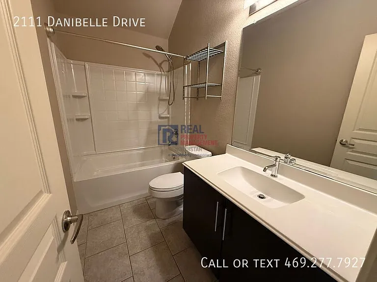 2111 Danibelle Dr — Photo 14