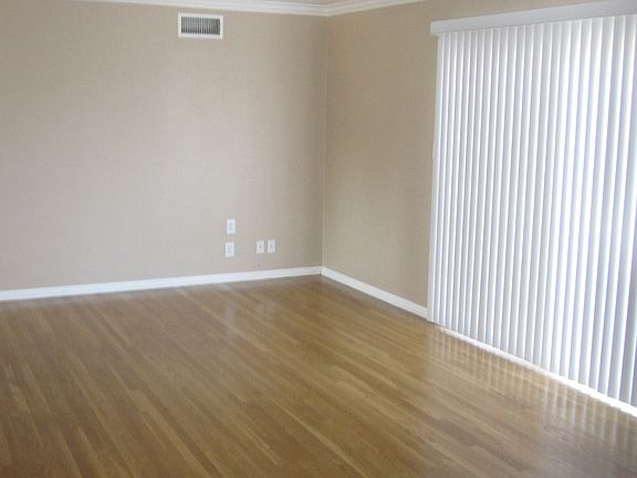 3rd image of 480 Georgia Ct