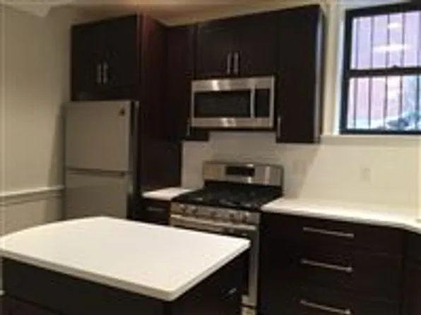 1343 Commonwealth Ave #2D, Allston, MA 02134
