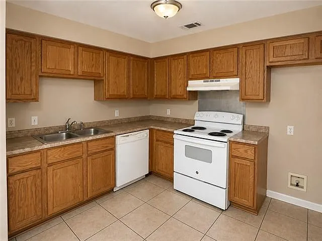 2 bed, 1.0 bath, 1000 sqft, $1,000 — Photo 4