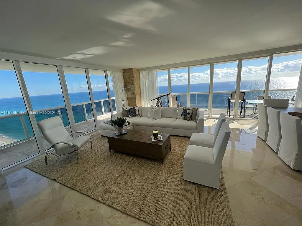 Beach Club Two Condo — Photo 1