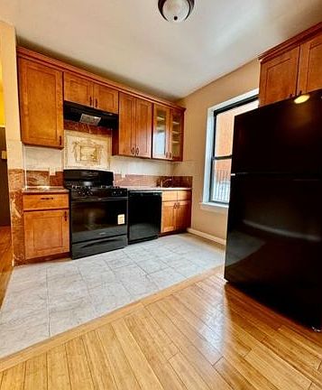 2nd image of 883 E 165th St APT 4B