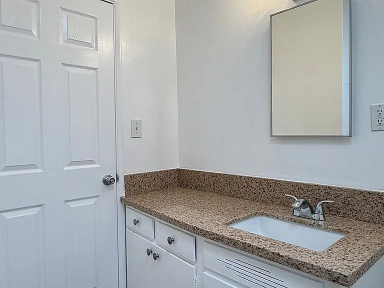 1031 N Ogden Dr — Photo 15