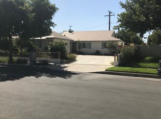 27209 Lakehurst Ave, Santa Clarita, CA 91351