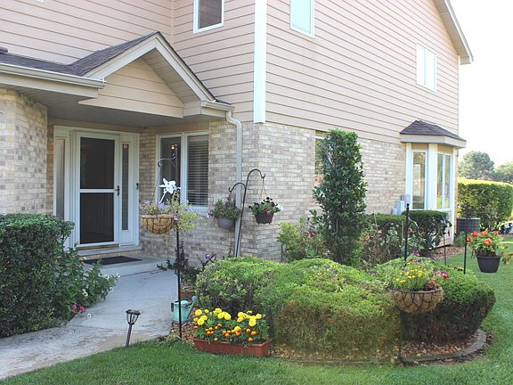 3rd image of 7731 Northfield Ln